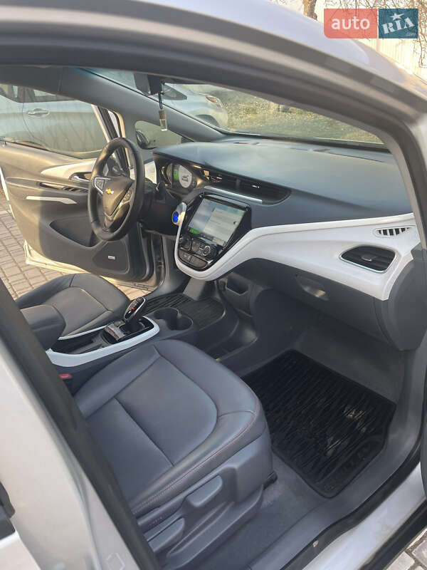 Хэтчбек Chevrolet Bolt EV 2017 в Ивано-Франковске