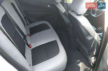 Хэтчбек Chevrolet Bolt EV 2020 в 