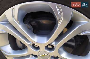 Хэтчбек Chevrolet Bolt EV 2020 в 