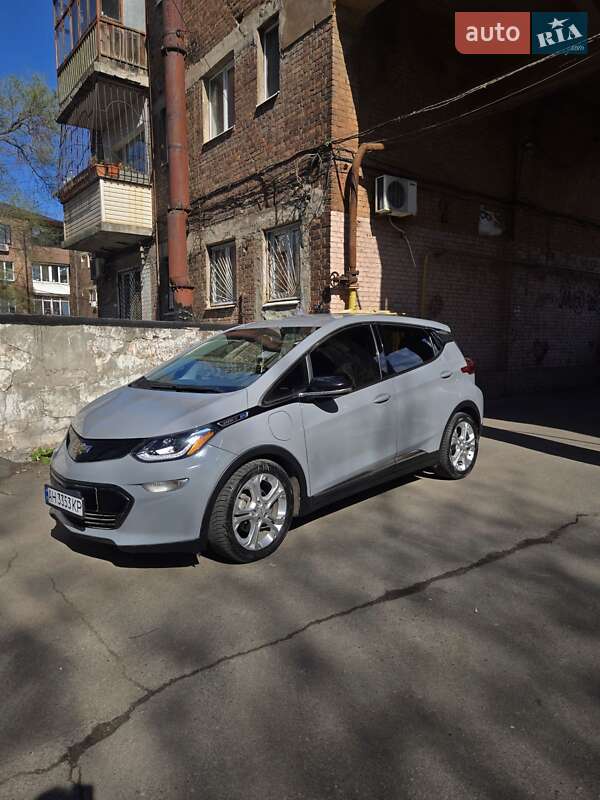 Хэтчбек Chevrolet Bolt EV 2018 в Днепре