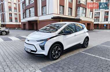Хэтчбек Chevrolet Bolt EV 2023 в 