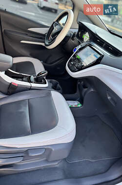 Хетчбек Chevrolet Bolt EV 2021 в 