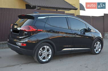 Хэтчбек Chevrolet Bolt EV 2021 в 