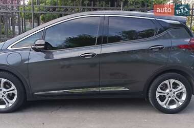 Хэтчбек Chevrolet Bolt EV 2016 в 