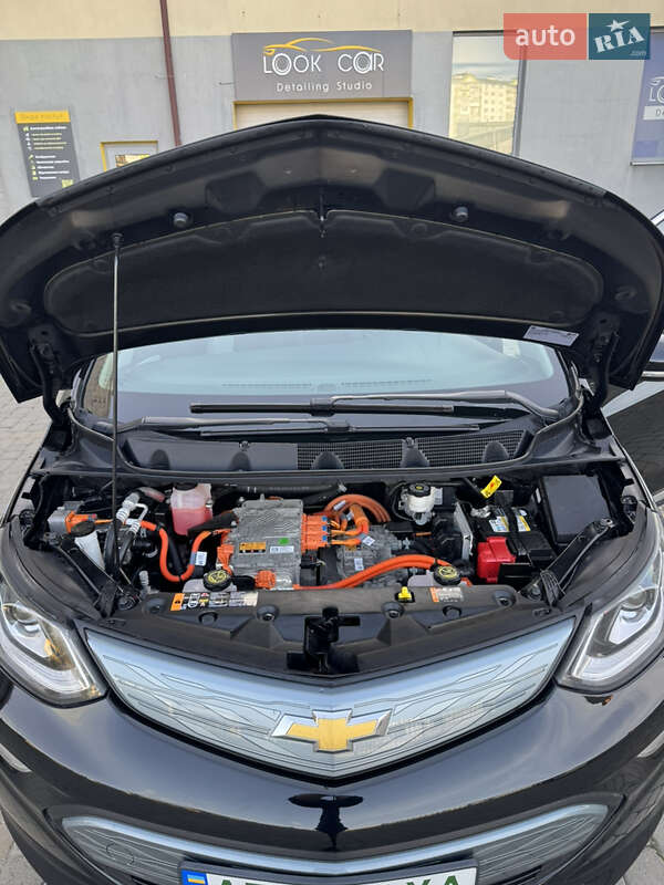 Хэтчбек Chevrolet Bolt EV 2017 в Ивано-Франковске