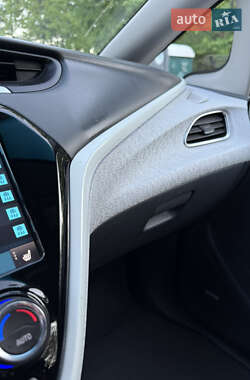 Хэтчбек Chevrolet Bolt EV 2020 в 
