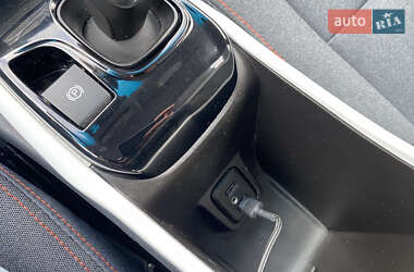 Хэтчбек Chevrolet Bolt EV 2020 в 