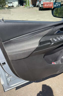 Хетчбек Chevrolet Bolt EV 2023 в 
