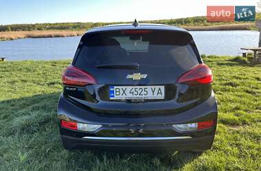 Хэтчбек Chevrolet Bolt EV 2020 в 