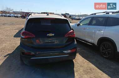 Хетчбек Chevrolet Bolt EV 2021 в 
