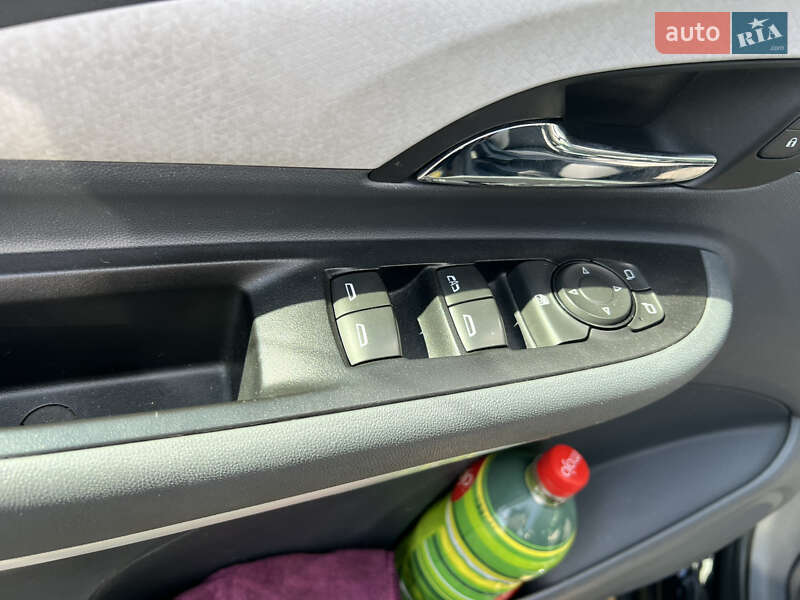 Хетчбек Chevrolet Bolt EV 2017 в Богородчанах