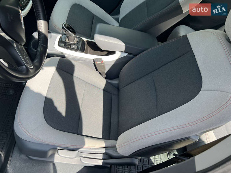 Хетчбек Chevrolet Bolt EV 2017 в Богородчанах