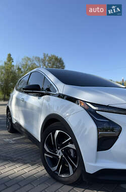 Хэтчбек Chevrolet Bolt EV 2023 в 