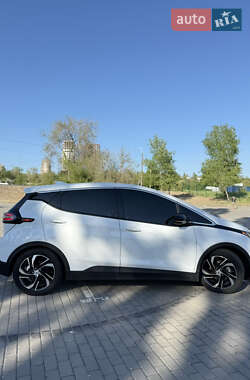 Хэтчбек Chevrolet Bolt EV 2023 в 