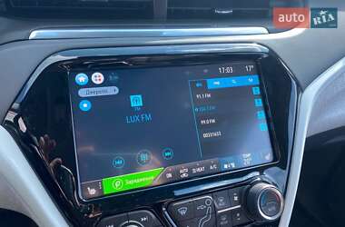 Хетчбек Chevrolet Bolt EV 2020 в 
