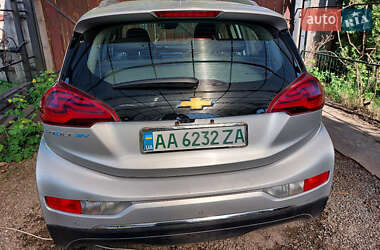Хетчбек Chevrolet Bolt EV 2017 в 