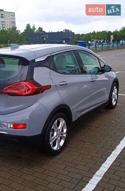 Хэтчбек Chevrolet Bolt EV 2020 в 