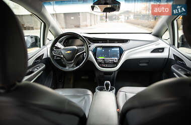 Хэтчбек Chevrolet Bolt EV 2021 в 