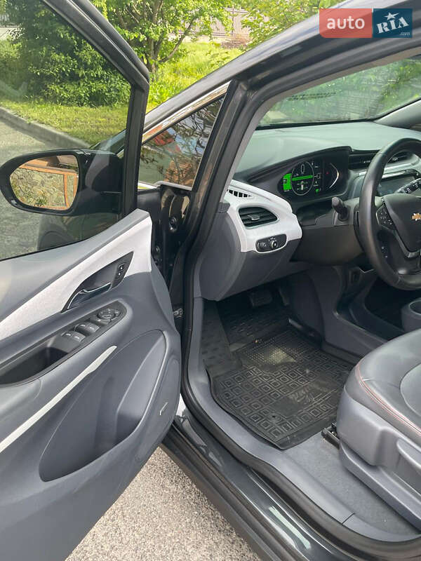 Хэтчбек Chevrolet Bolt EV 2017 в Ужгороде фото 8 Хэтчбек Chevrolet Bolt EV 2017 в Ужгороде