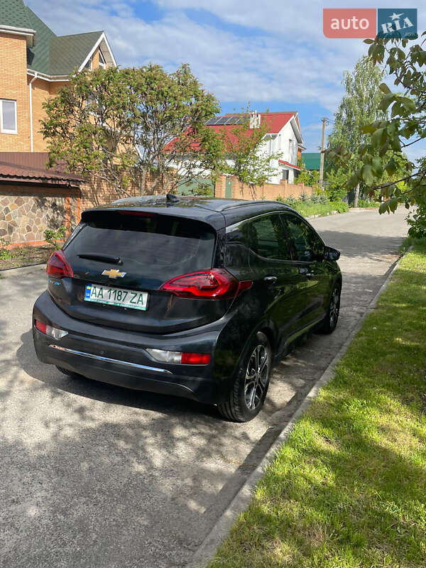 Хэтчбек Chevrolet Bolt EV 2017 в Ужгороде фото 5 Хэтчбек Chevrolet Bolt EV 2017 в Ужгороде