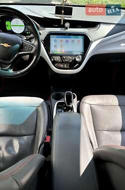 Хэтчбек Chevrolet Bolt EV 2017 в 