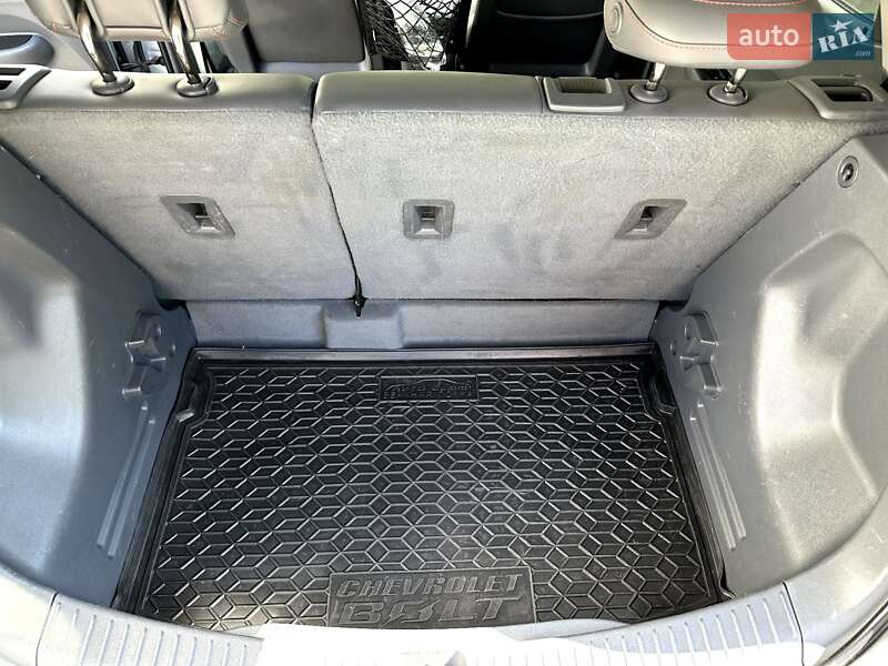 Хетчбек Chevrolet Bolt EV 2017 в Івано-Франківську