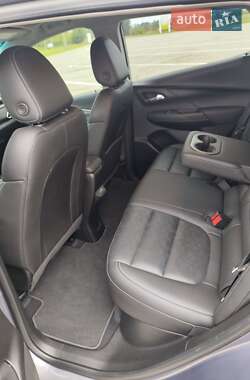 Хэтчбек Chevrolet Bolt EV 2022 в 