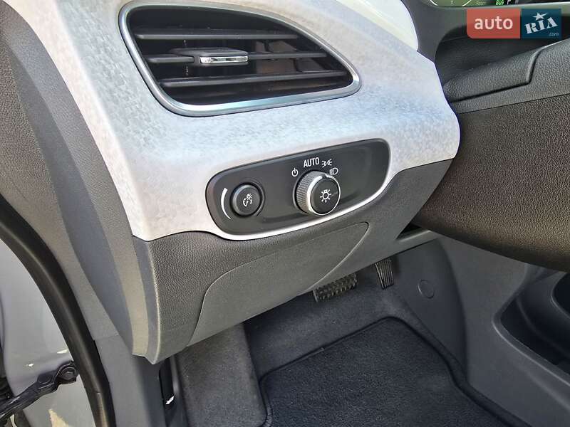 Хэтчбек Chevrolet Bolt EV 2021 в Черкассах