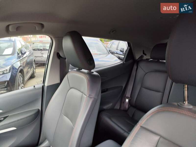 Хэтчбек Chevrolet Bolt EV 2017 в Киеве