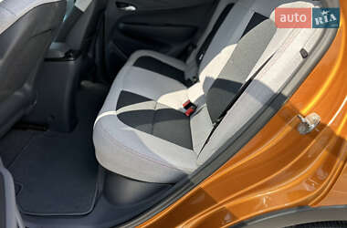 Хэтчбек Chevrolet Bolt EV 2017 в 
