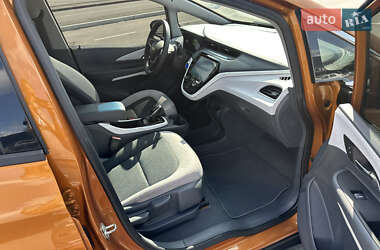 Хэтчбек Chevrolet Bolt EV 2017 в 