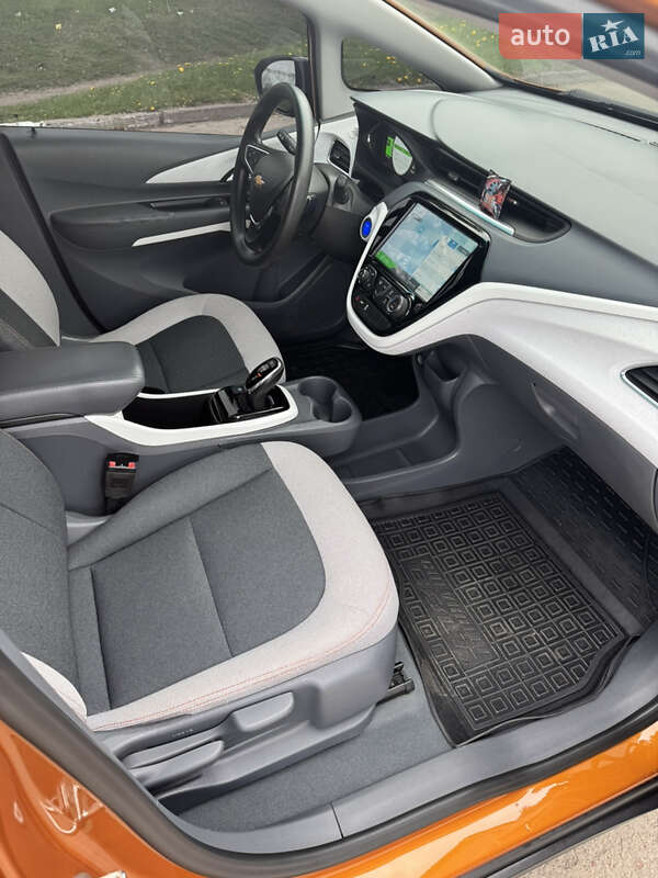 Хэтчбек Chevrolet Bolt EV 2017 в Киеве