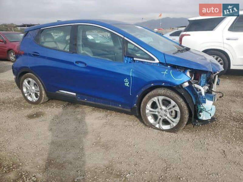 Хэтчбек Chevrolet Bolt EV 2018 в 