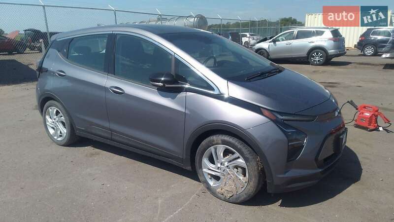 Хэтчбек Chevrolet Bolt EV 2023 в 