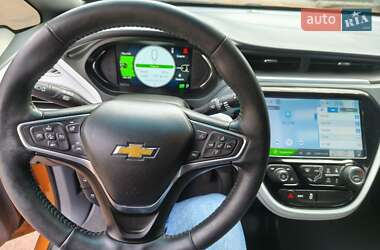 Хэтчбек Chevrolet Bolt EV 2017 в 
