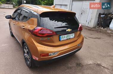 Хэтчбек Chevrolet Bolt EV 2017 в 