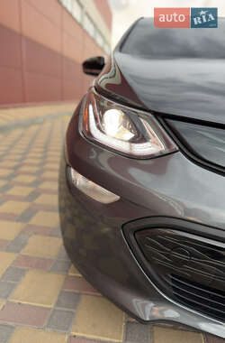 Хетчбек Chevrolet Bolt EV 2017 в 