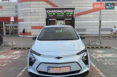 Хэтчбек Chevrolet Bolt EV 2023 в 