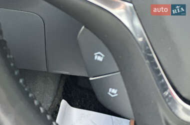 Хэтчбек Chevrolet Bolt EV 2020 в 