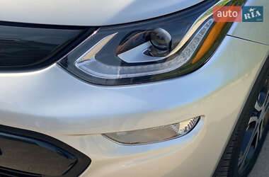 Хэтчбек Chevrolet Bolt EV 2017 в 