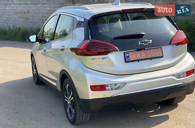 Хэтчбек Chevrolet Bolt EV 2017 в 