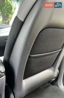Хэтчбек Chevrolet Bolt EV 2017 в 