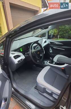 Хэтчбек Chevrolet Bolt EV 2021 в 