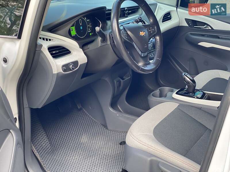 Хэтчбек Chevrolet Bolt EV 2017 в Одессе
