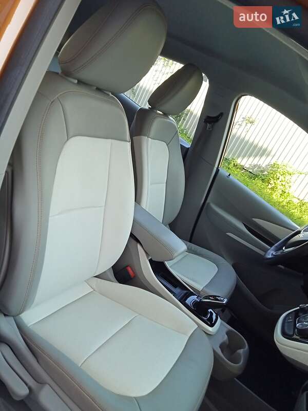Хэтчбек Chevrolet Bolt EV 2017 в Ужгороде