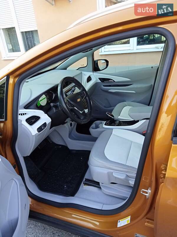 Хэтчбек Chevrolet Bolt EV 2017 в Ужгороде