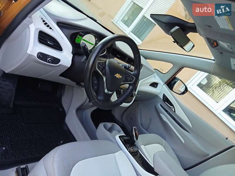 Хэтчбек Chevrolet Bolt EV 2017 в Ужгороде