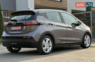 Хэтчбек Chevrolet Bolt EV 2023 в 