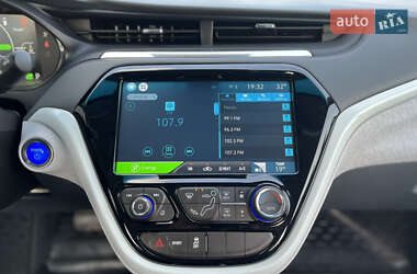 Хэтчбек Chevrolet Bolt EV 2020 в 