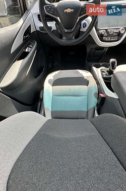 Хэтчбек Chevrolet Bolt EV 2020 в 